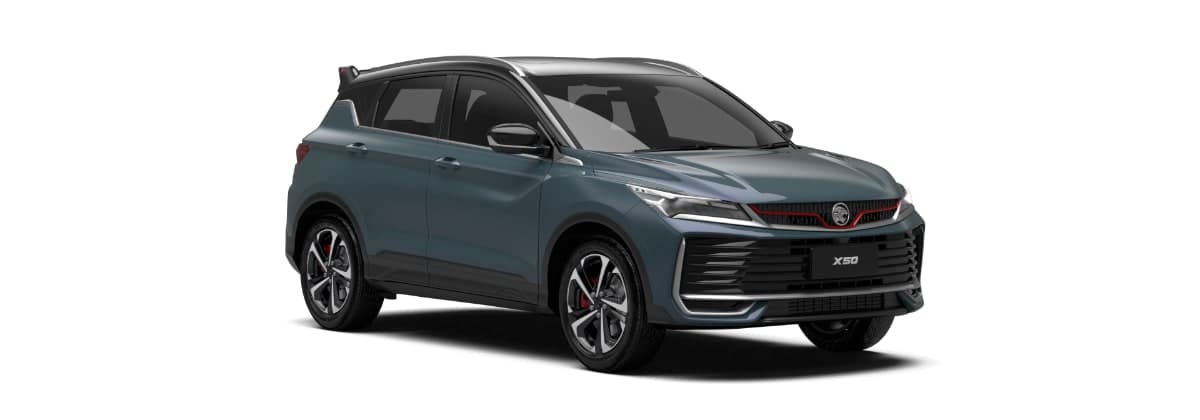 Proton X50 warna Teal Bayou Green, pandangan hadapan tiga suku