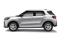 Perodua Ativa warna Glittering Silver, pandangan sisi