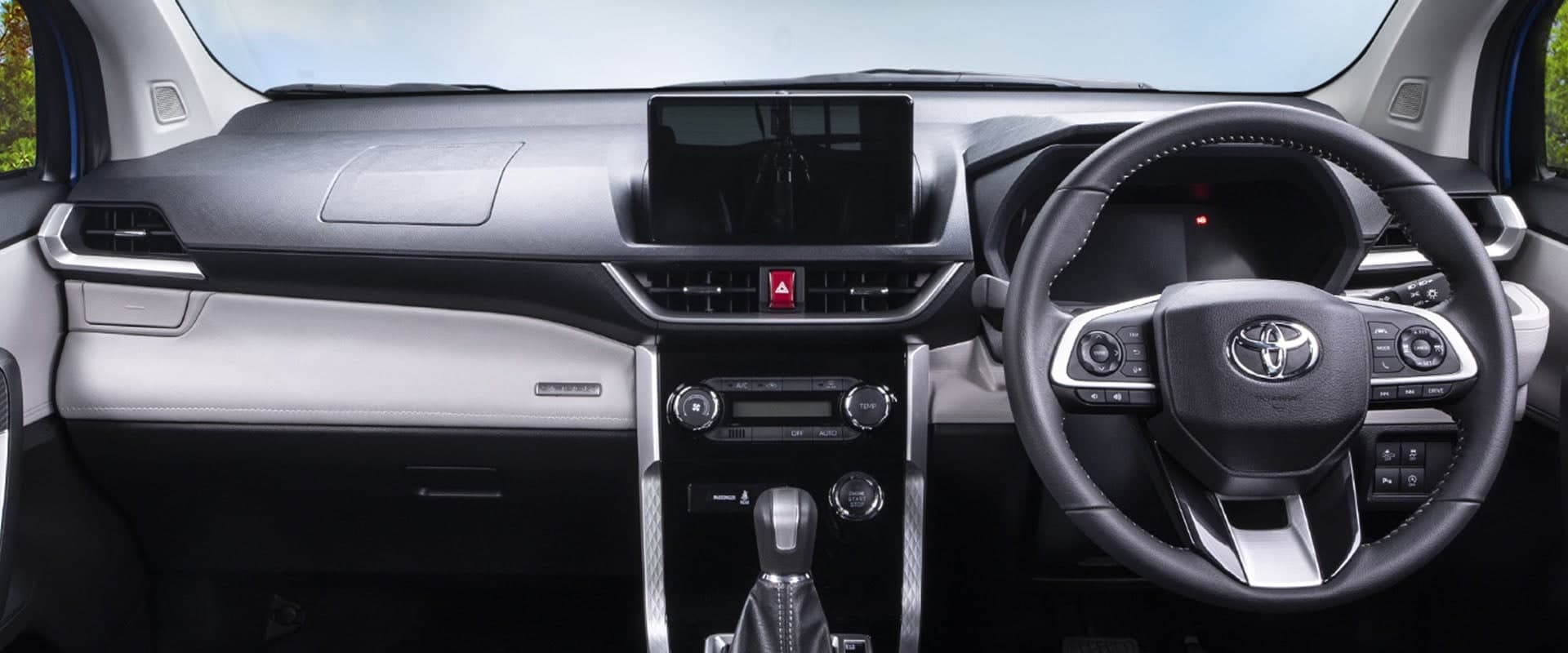 Dashboard dan panel kawalan Toyota Veloz