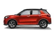 Perodua Ativa dwi-warna merah dan hitam, pandangan sisi