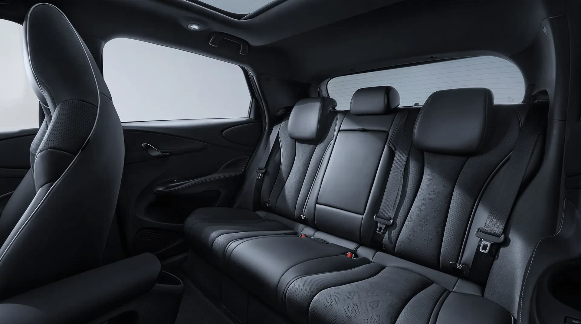Tempat duduk belakang BYD Dolphin