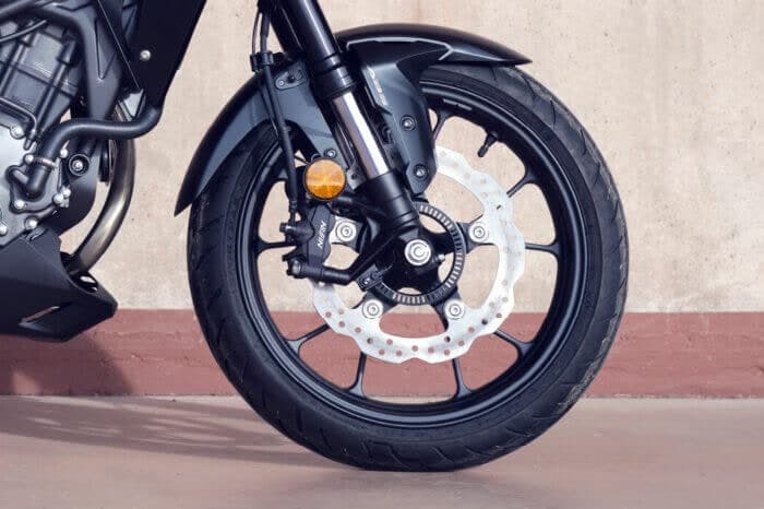 Roda hadapan dan cakera brek Honda CB250R
