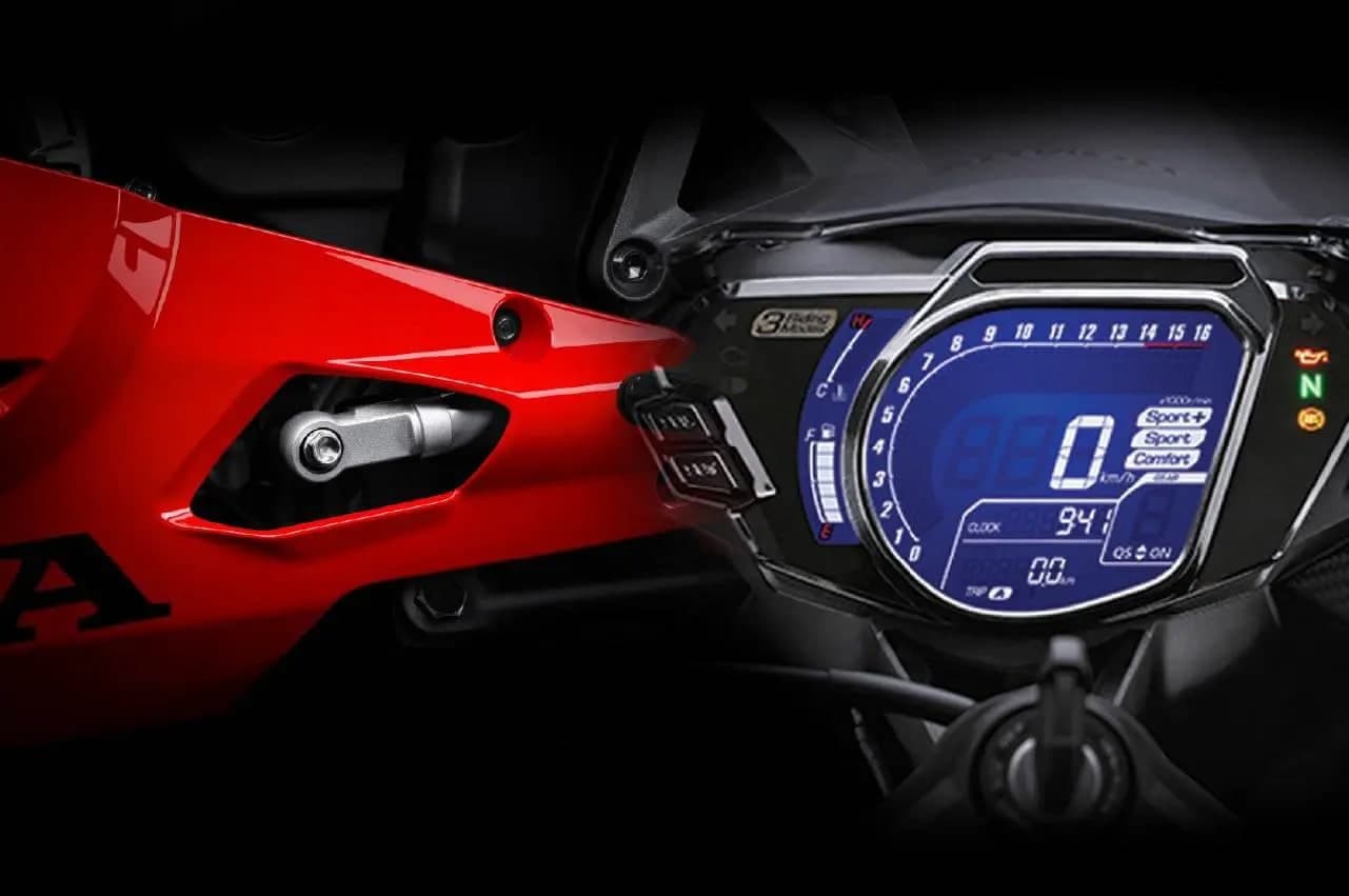 Panel meter digital Honda CBR250RR dengan penunjuk quick-shifter