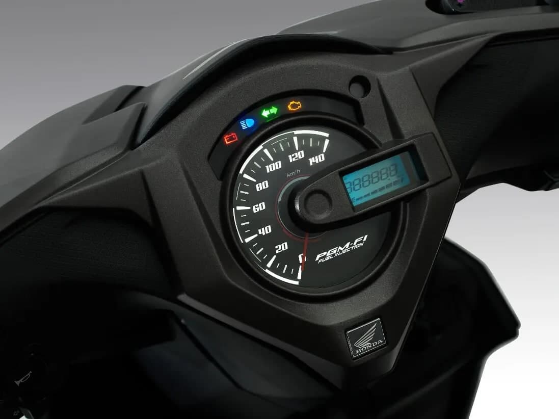 Panel meter Honda BeAT, speedometer analog hingga 140 km/j dengan tetingkap LCD odometer berlampu biru